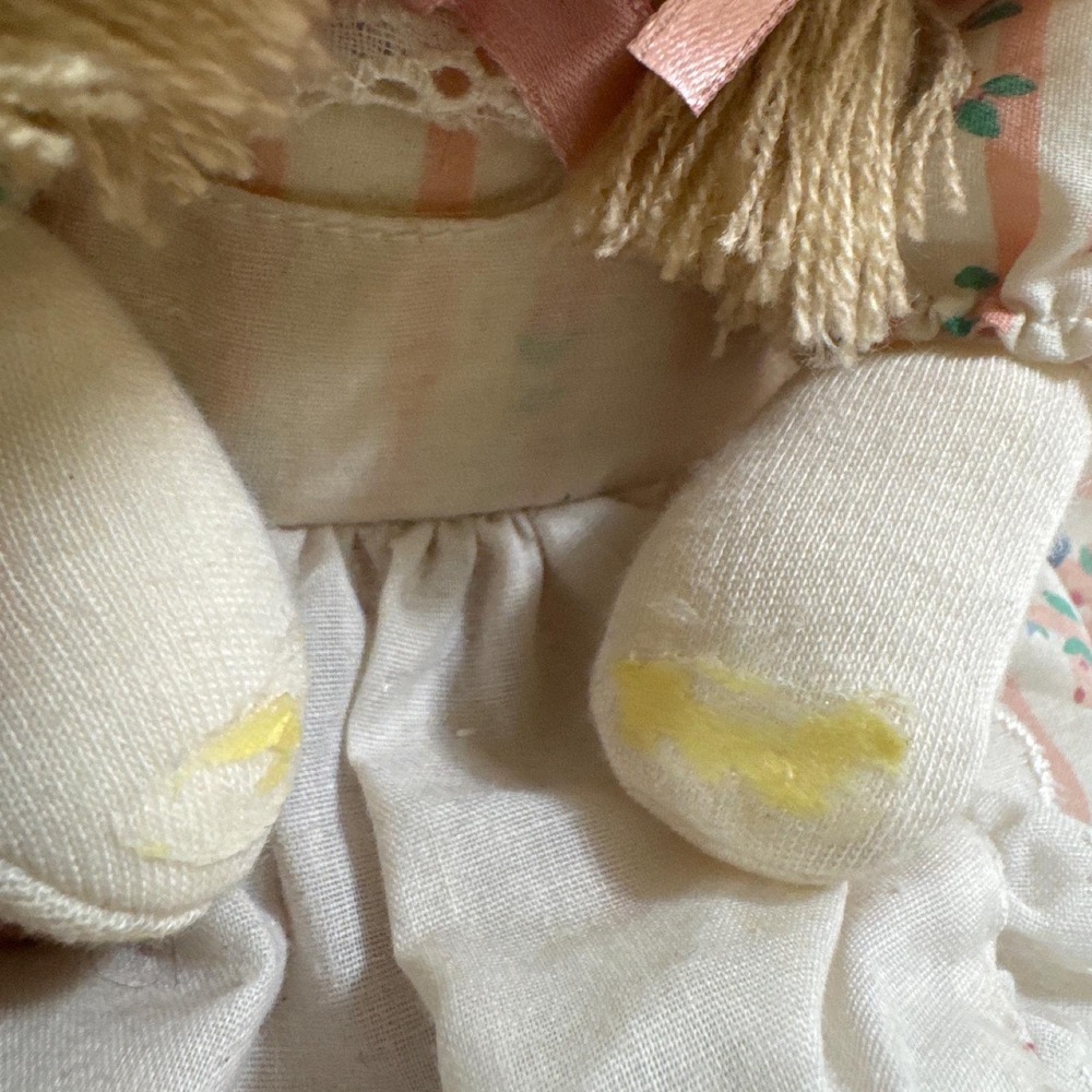 Berkeley Design Cuddle Kidz Musical Rag Doll My Favorite Things Floral Straw Hat - Picture 7 of 8